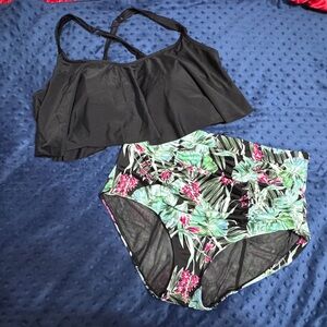 Torrid 2 Piece Swim Set Black Ruffle Top Tropical Bottoms Size 1